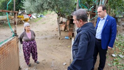 Anıl Yetişkin Felaket Bölgesinde İncelemelerde Bulundu Anıl Yetişkin Felaket Bölgesinde İncelemelerde Bulundu Efeler Belediye Başkanı Anıl