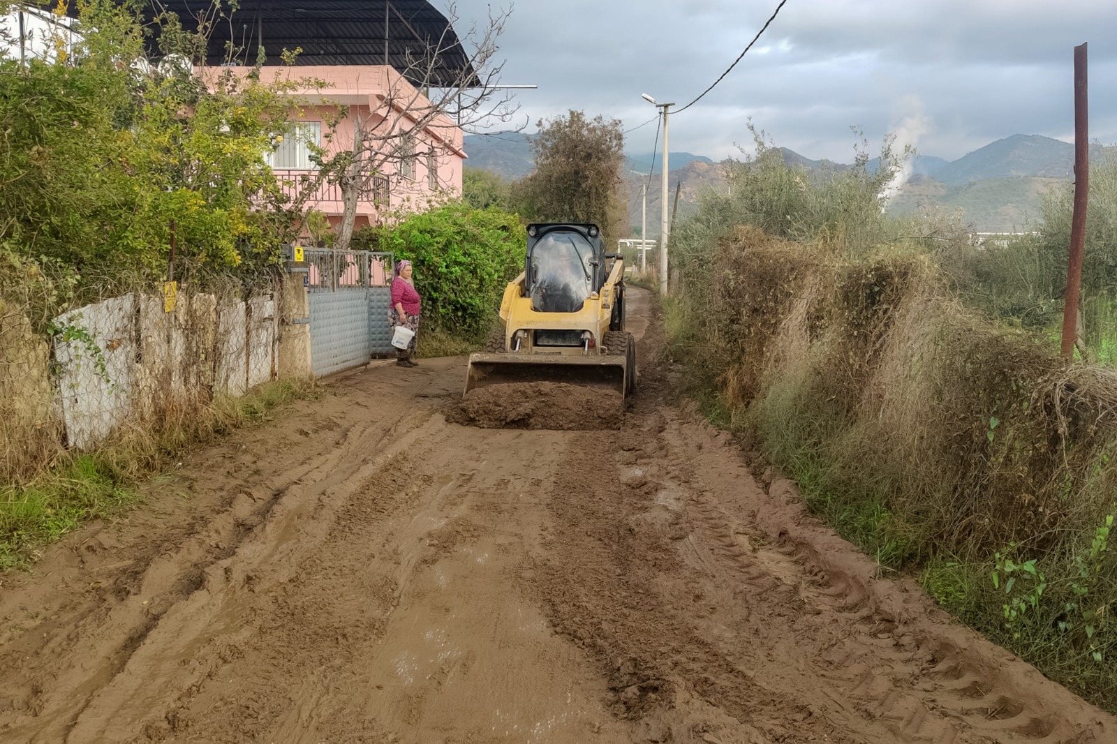 Altyapı Yetersizliğinin Yol Açtığı Sorunları Efeler Belediyesi Siliyor Aydın’da etkili