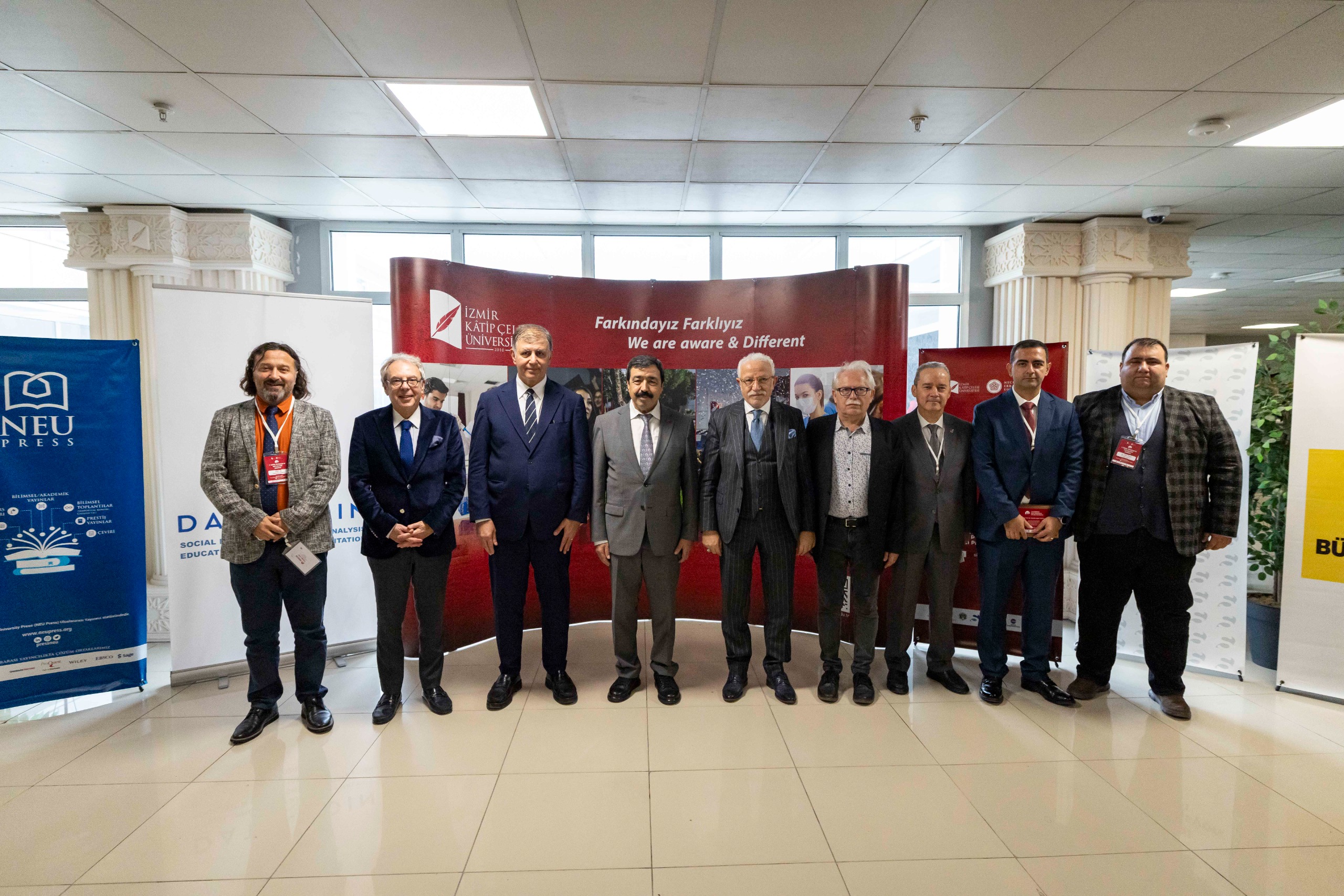 İzmir Büyükşehir Belediye Başkanı Dr. Cemil Tugay, İzmir Katip Çelebi