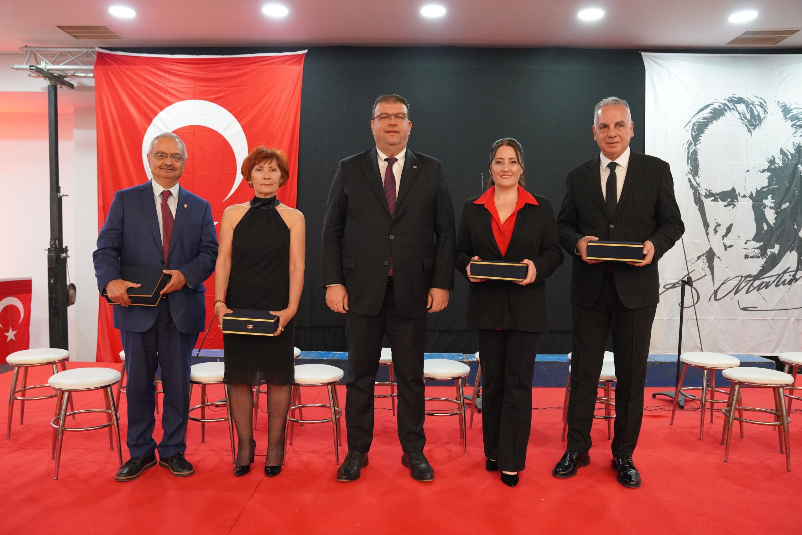 Seferihisar’da 29 Ekim Cumhuriyet Balosu’nda Coşku Dolu Gece Seferihisar Belediyesi