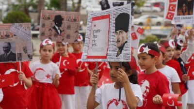 Cumhuriyetin 102. Yılı Kutlamaları Tuzla Belediyesi’nde Başladı Cumhuriyetin 102. Yılı Kutlamaları Tuzla Belediyesi’nde Başladı 29 Ekim Cumhuriyet