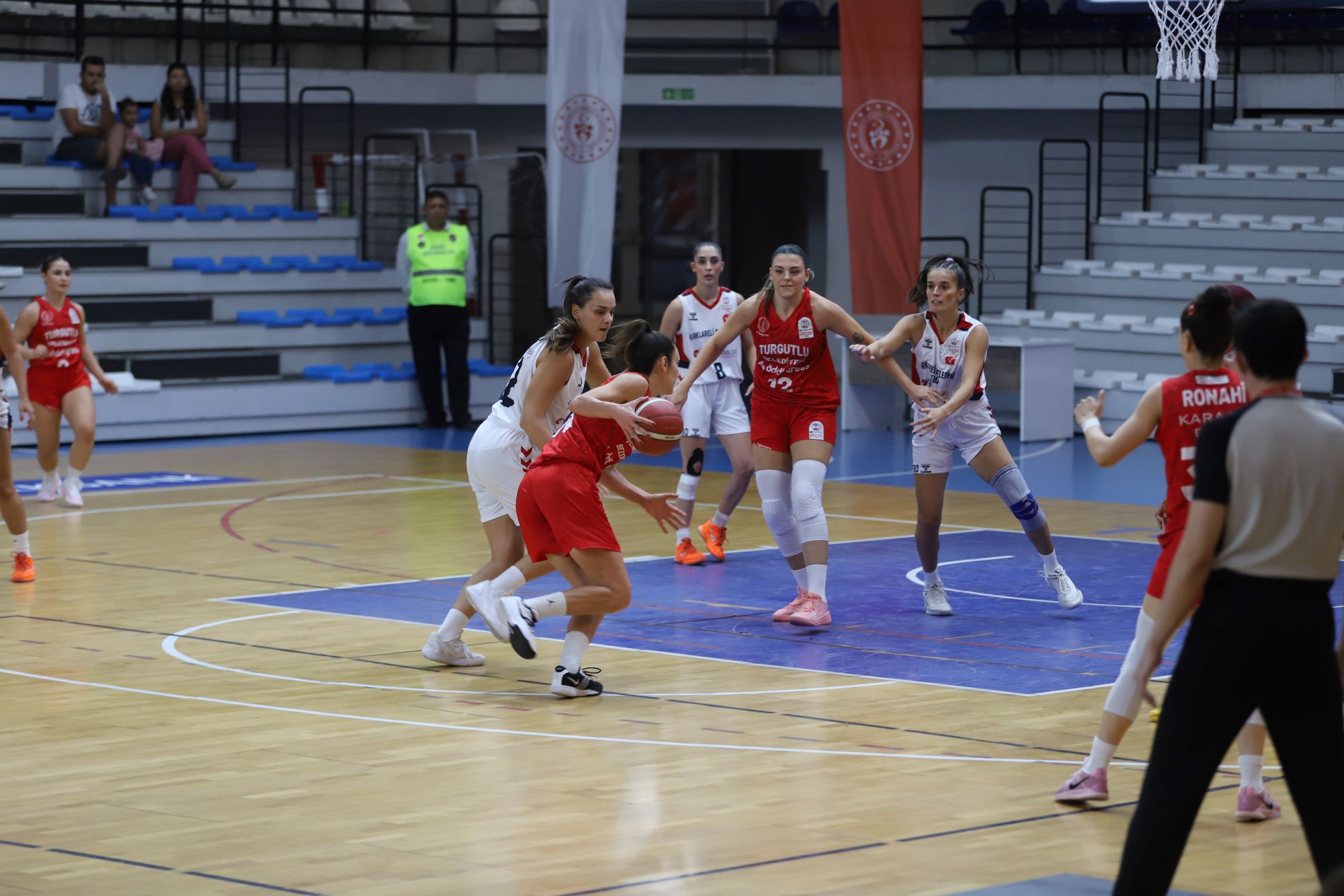 Turgutlu’da Potada ve Filede Deplasman Haftası Turgutlu Belediyesi Kadın Basketbol