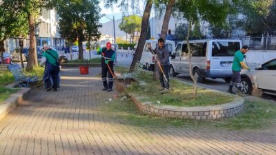 Efeler’in Ekiplerinden Ortak Temizlik Çalışması Efeler’in Ekiplerinden Ortak Temizlik Çalışması Efeler Belediyesi, kent estetiği ve