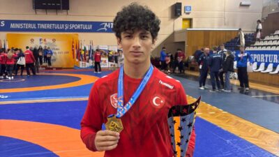 Bursa Belediyesporlu Güreşçi Mahmut Yayla Balkan Şampiyonu Oldu Balkan Güreş