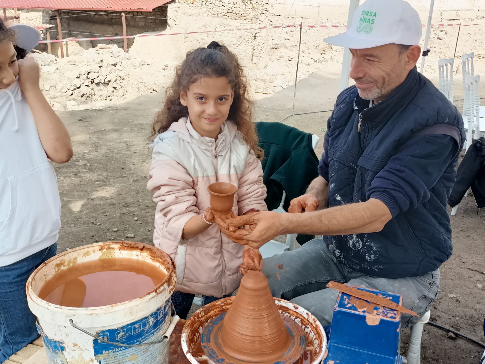 Minik Kâşiflerden İznik’in Eşsiz Tarihine Yolculuk Bursa Büyükşehir Belediyesi tarafından