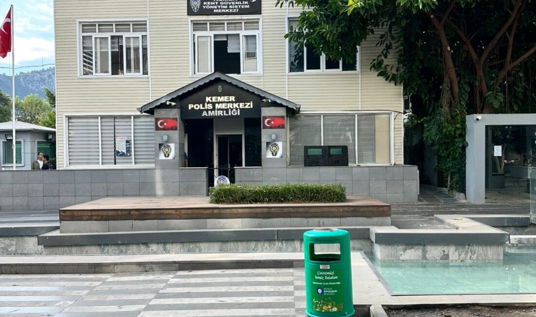 Kemer’deki Kurumlarda Temizlik Çalışması Kemer Belediyesi Temizlik İşleri Müdürlüğü ekipleri,