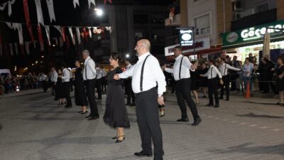 Ödemiş’te Cumhuriyet Coşkusu Cumhuriyetimizin 102. yılı Ödemiş’te coşkulu bir şekilde