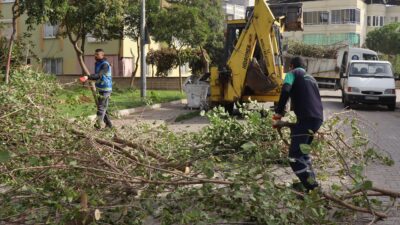 Nazilli Belediyesi’nden 12 Mahallede Eş Zamanlı Çalışma Nazilli Belediyesi Temizlik