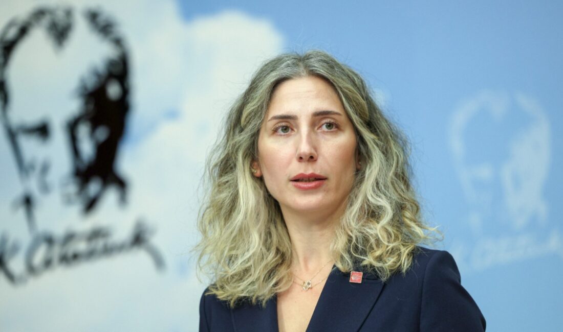 Gülşah Deniz Atalar’dan, Afife Tiyatro Ödülleri Töreninde Yapılan Protestoya Destek Gülşah Deniz Atalar’dan, Afife Tiyatro Ödülleri Töreninde Yapılan Protestoya Destek