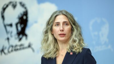 Gülşah Deniz Atalar’dan, Afife Tiyatro Ödülleri Töreninde Yapılan Protestoya Destek