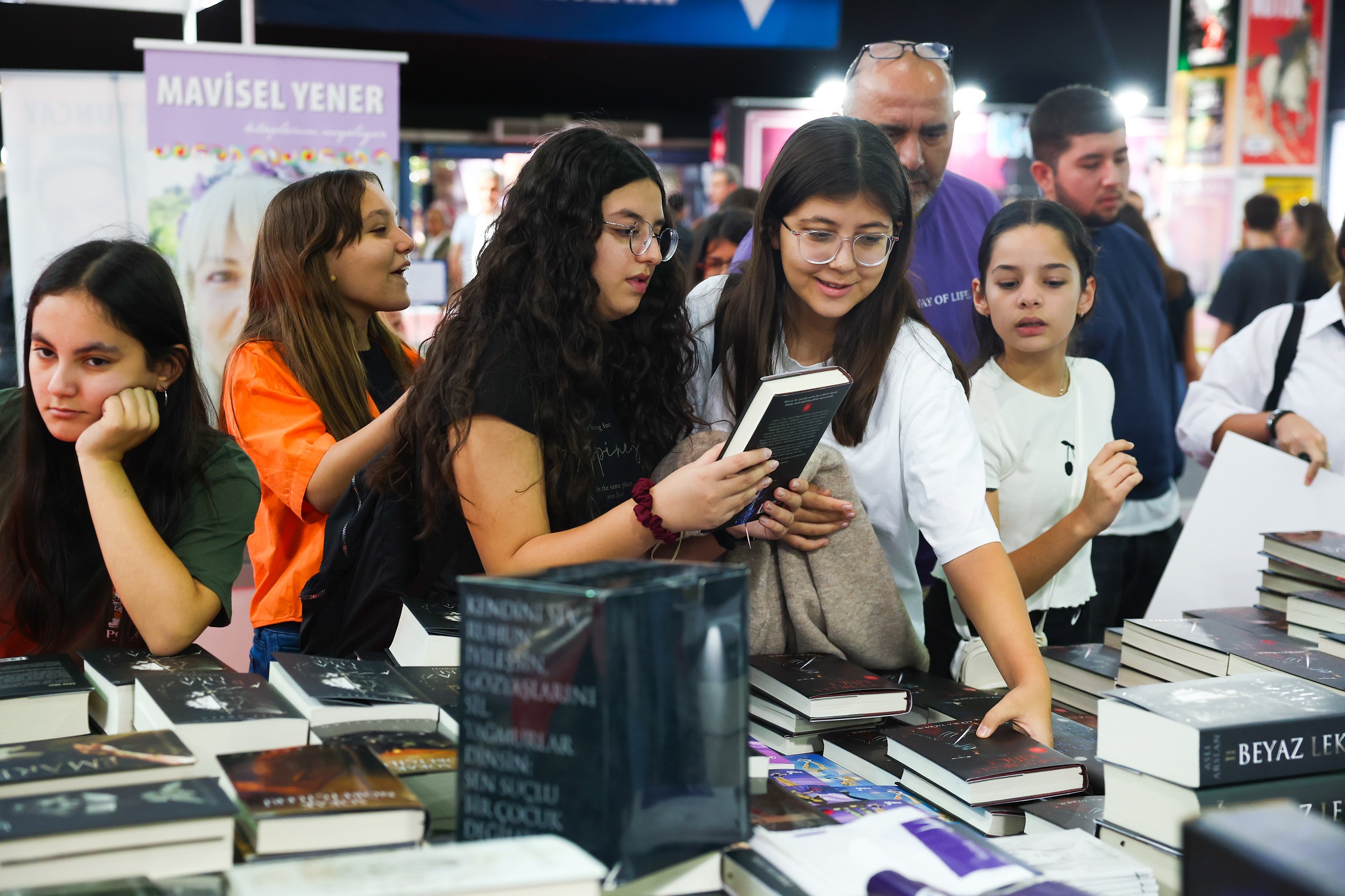 Antalya Kitap Fuarı’nı 1 Milyon 103 Bin Kişi Ziyaret Etti