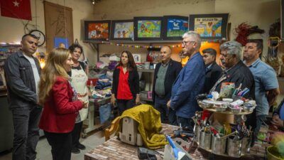 Bornova’da Sıfır Atık İçin El Ele Bornova’da Sıfır Atık İçin El Ele Bornova Belediyesi, muhtarlara yönelik