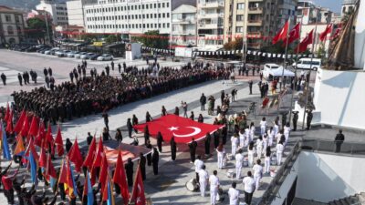 Atatürk’ün Manisa’ya Gelişinin 100. Yılı Kutlandı  Türkiye Cumhuriyeti’nin kurucusu Ulu