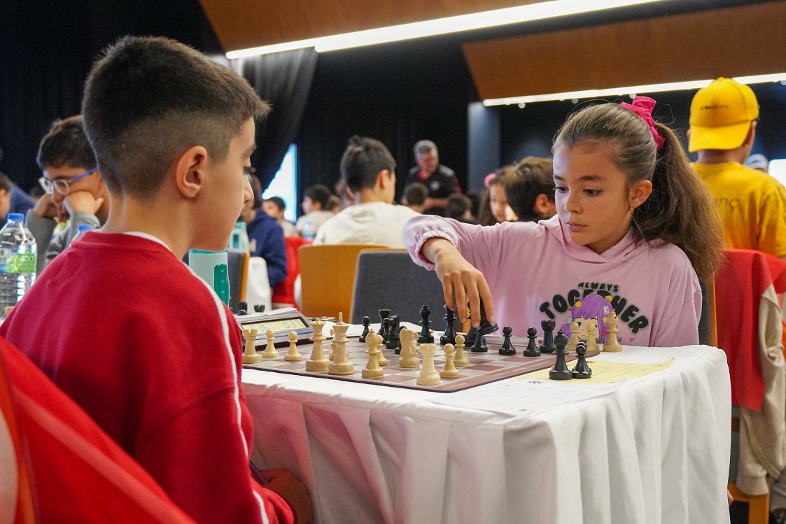 Beylikdüzü Belediyesi’nin Türkiye Satranç Federasyonu iş birliğiyle bu yıl 6’ncısını
düzenlediği