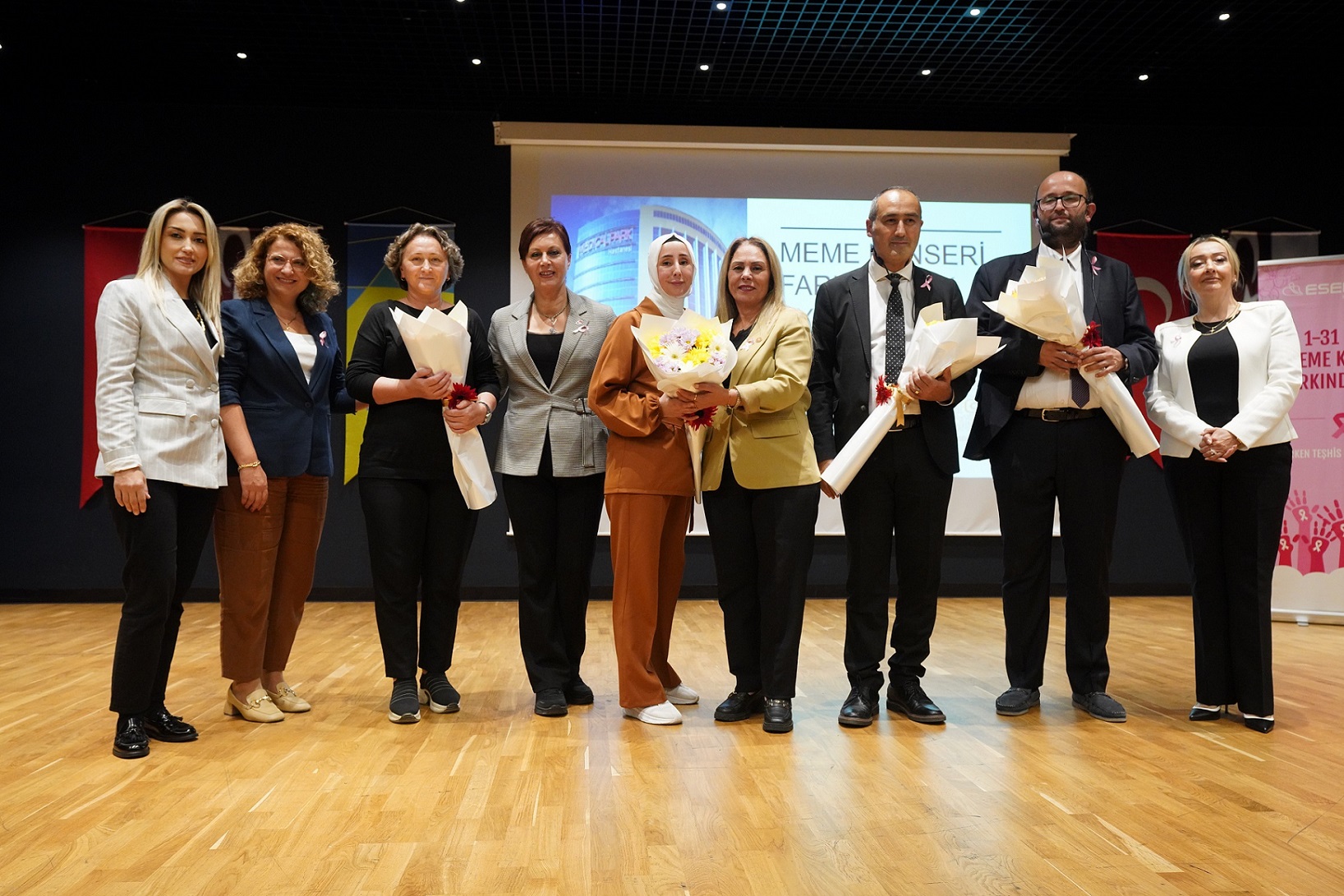 Beylikdüzü Belediyesi, Meme Kanseri Bilinçlendirme ve Farkındalık Ayı kapsamında
bir seminer
