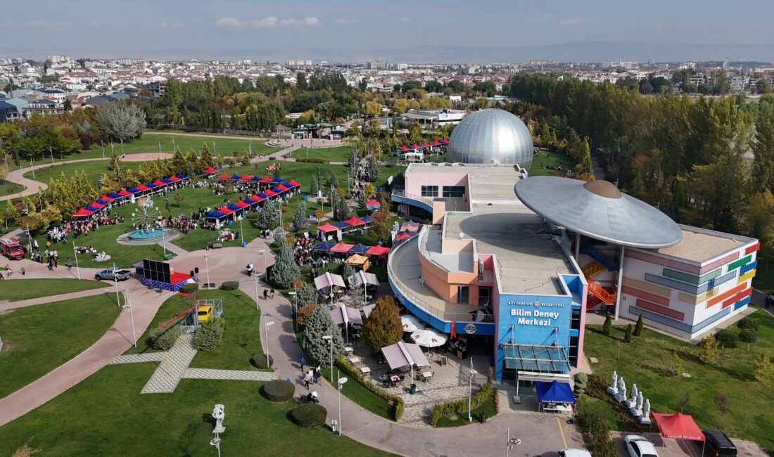Bilimin Kalbi Eskişehir’de Atıyor Eskişehir Büyükşehir Belediyesi Bilim Deney Merkezi