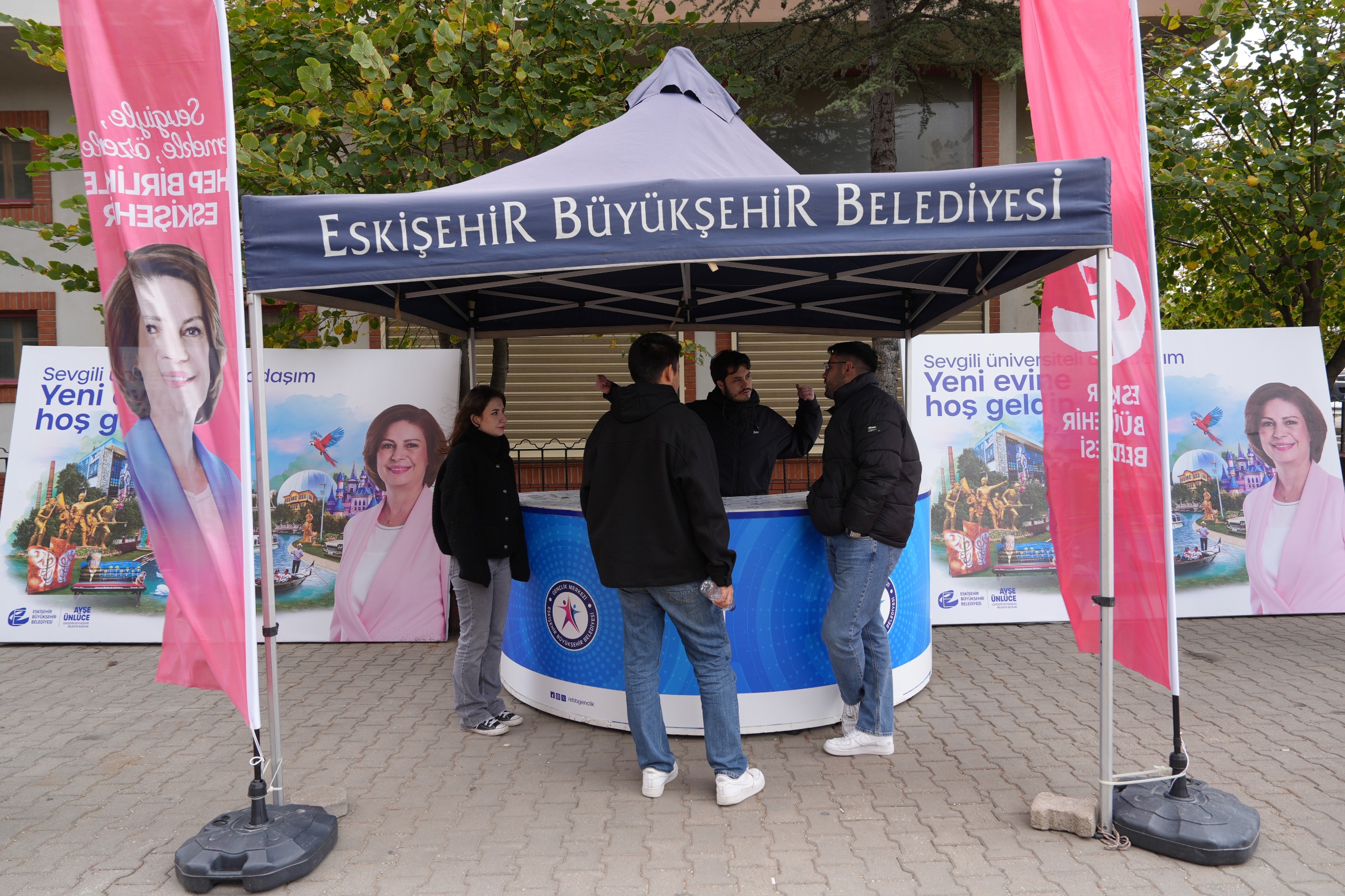 Eskişehir Büyükşehir Belediyesi, Üniversiteli Gençlerin Yanında Eskişehir Büyükşehir Belediyesi, üniversite