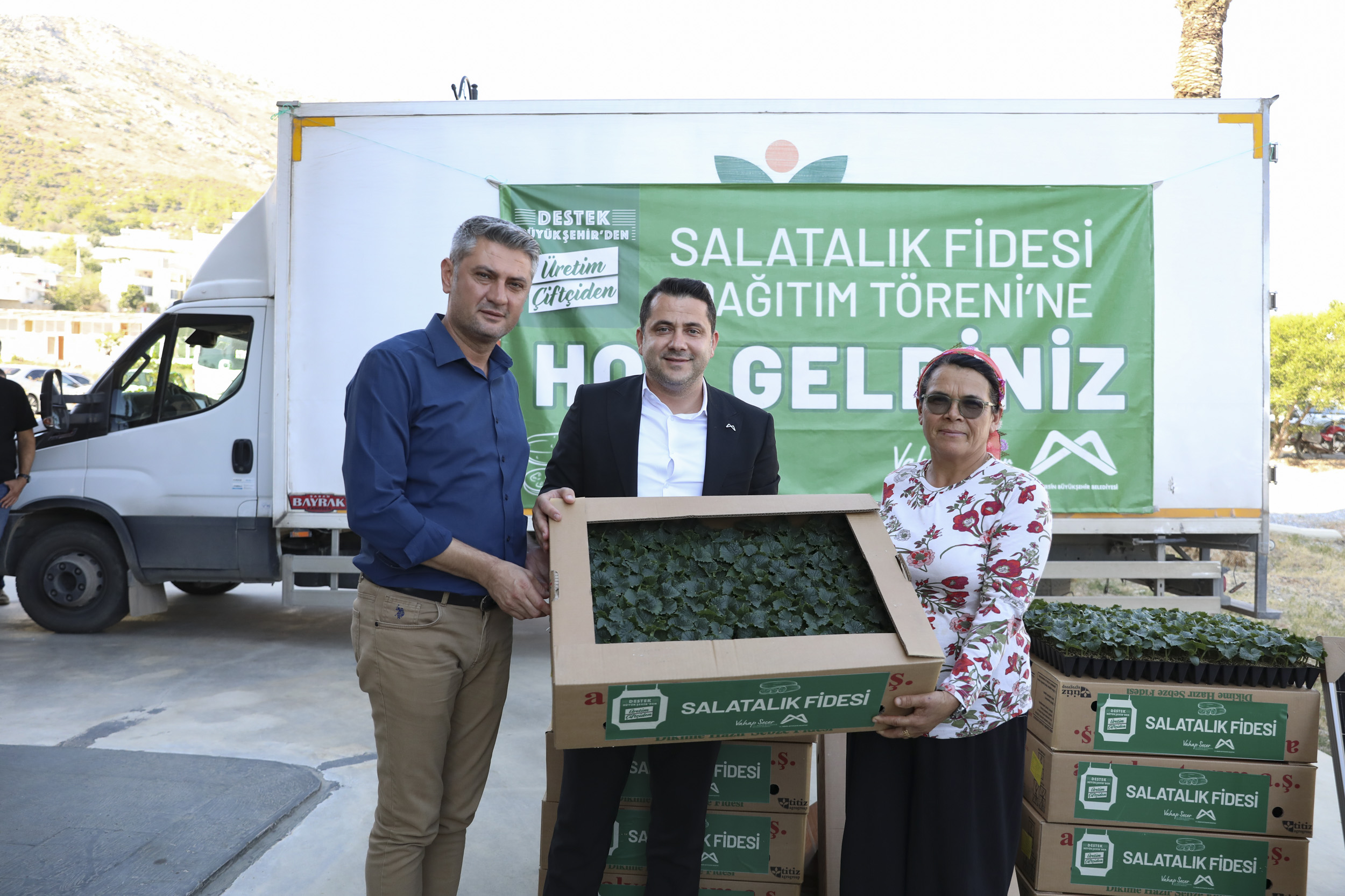 Tarımsal desteklerle üreticinin girdi maliyetlerini düşüren Mersin Büyükşehir Belediyesi, tarımda