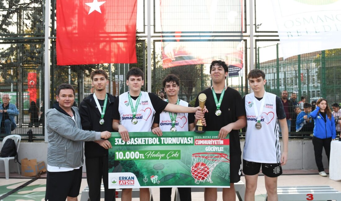 Osmangazi Belediyesi, 29 Ekim Cumhuriyet Bayramı etkinlikleri kapsamında 3x3
Basketbol Turnuvası
