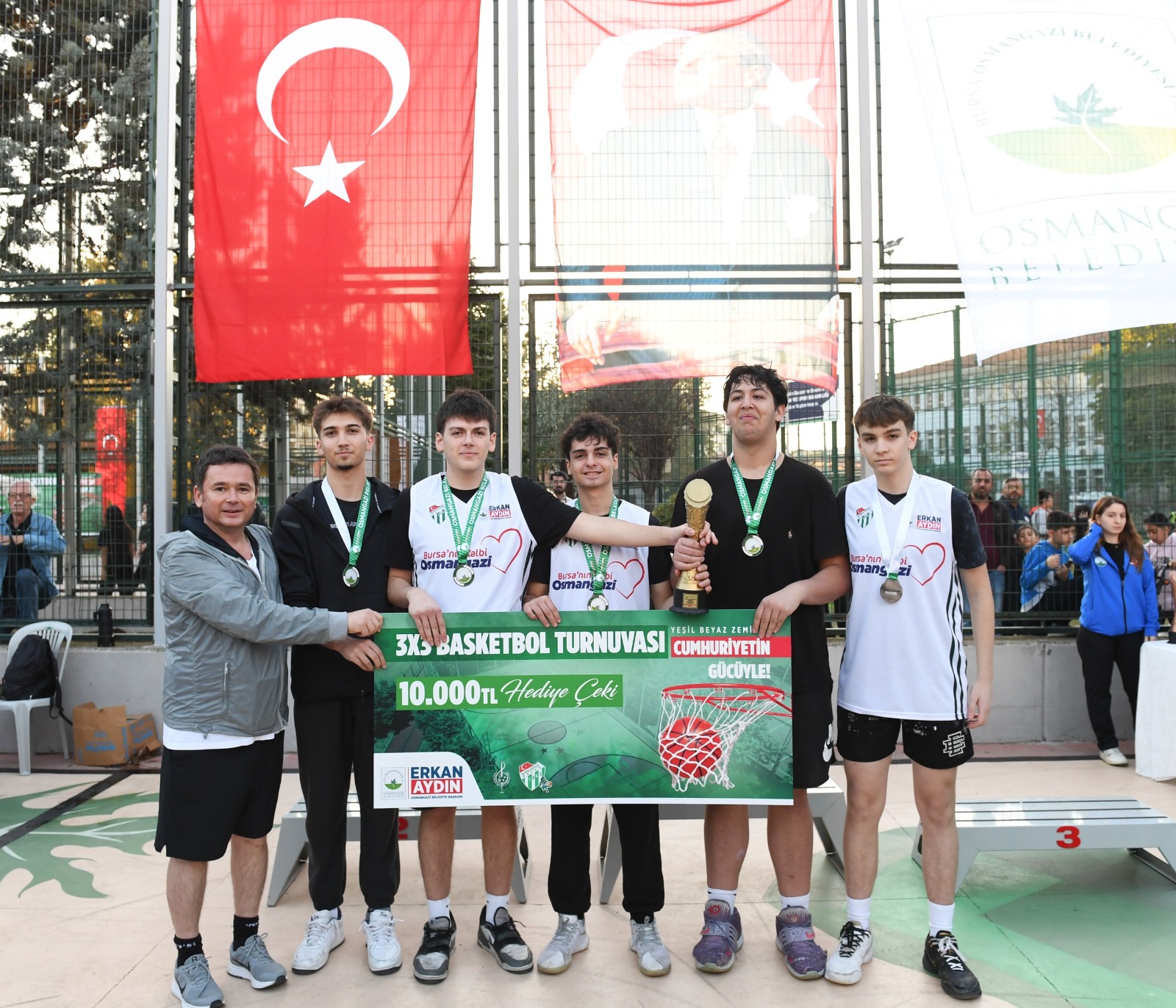 Osmangazi Belediyesi, 29 Ekim Cumhuriyet Bayramı etkinlikleri kapsamında 3x3
Basketbol Turnuvası