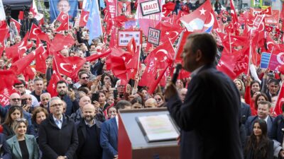 Özgür Özel: “İçeride Olan Kim Varsa Ona Sahip Çıkmaya Geldik”