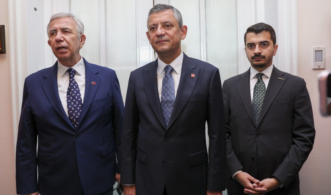 Özgür Özel: “Mansur Başkan’ın Yükselişini Hazmedemeyen Gökçek Ailesi Kumpas Peşinde”