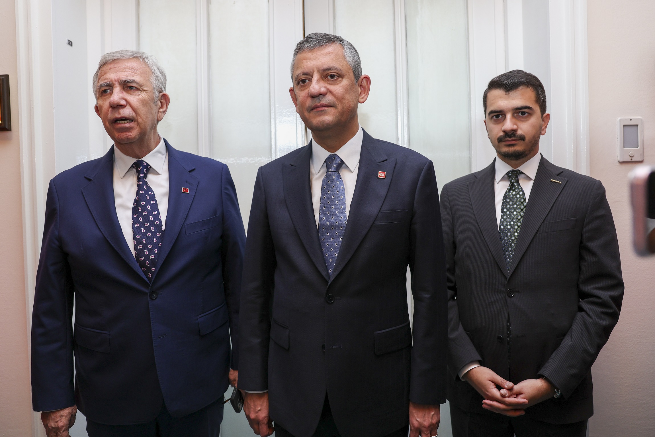 Özgür Özel: “Mansur Başkan’ın Yükselişini Hazmedemeyen Gökçek Ailesi Kumpas Peşinde”