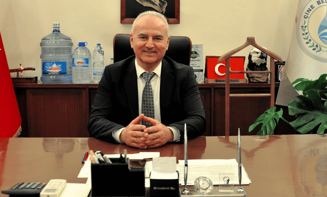 Mehmet Kıvrak: Cumhuriyetimizi Sonsuza Dek Yaşatacağız Mehmet Kıvrak: Cumhuriyetimizi Sonsuza Dek Yaşatacağız Çine Belediye Başkanı Mehmet Kıvrak,