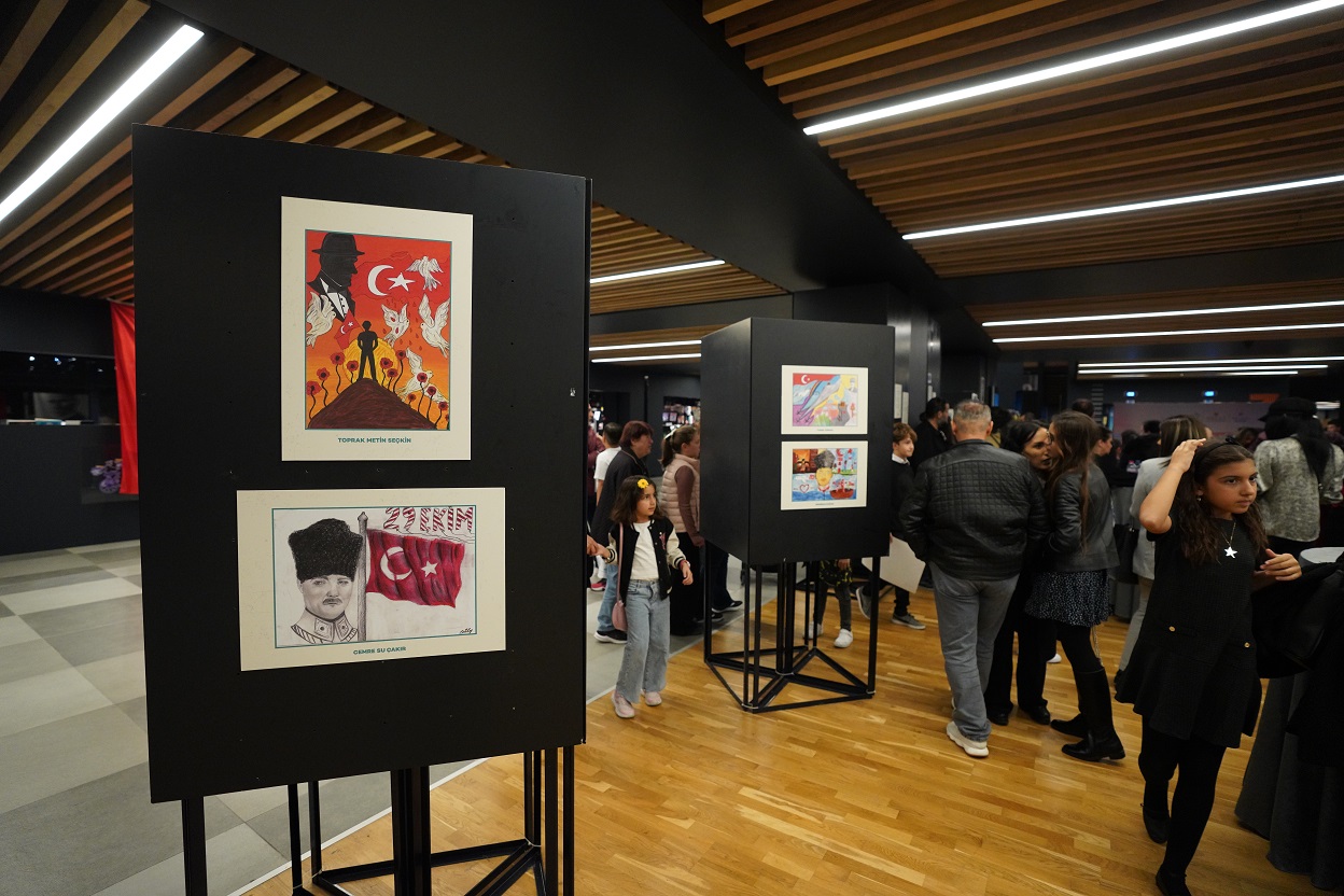 Beylikdüzü Belediyesi’nin bu yıl üçüncüsünü düzenlediği, 29 Ekim Cumhuriyet
Bayramı Resim