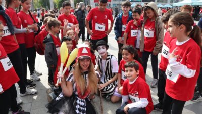 Nilüfer Belediyesi’nin Cumhuriyet’in 102. yılı kutlamaları, bu yıl yine büyük