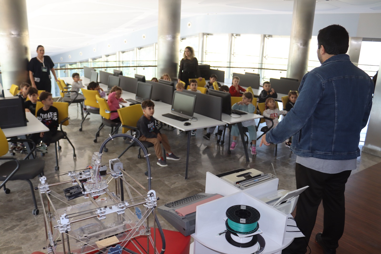 Çınar Çocuk Evleri Öğrencileri 3D Teknolojiyi Deneyimledi İzmit Belediyesi Çınar