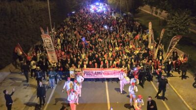 Küçükçekmece’de 29 Ekim Cumhuriyet Bayramı coşkuyla kutlandı. Küçükçekmece Belediyesi’nin düzenlediği kutlama