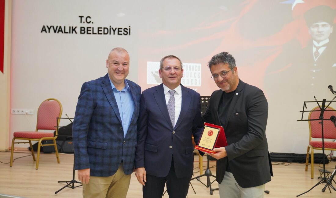 Mesut Ergin: “Cumhuriyetimiz Sonsuza Dek Yaşayacak; Atatürk’ün Işığını Taşıyan Cumhuriyet’in Bekçilerisiniz” Mesut Ergin: “Cumhuriyetimiz Sonsuza Dek Yaşayacak; Atatürk’ün Işığını Taşıyan Cumhuriyet’in