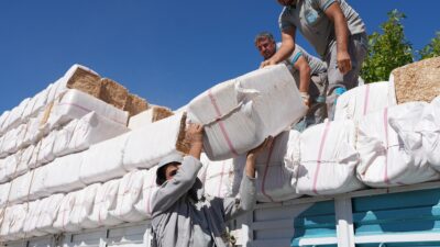 Denizli Büyükşehir’den Yangınzedelere Yem ve Saman Desteği Denizli Büyükşehir Belediyesi,