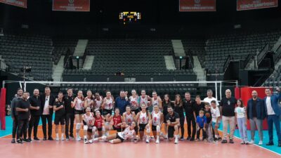 Denizli Büyükşehir Belediyespor Voleybol Takımı İstanbul’da Fırtına Estirdi Denizli Büyükşehir Belediyespor Voleybol Takımı İstanbul’da Fırtına Estirdi Denizli Büyükşehir