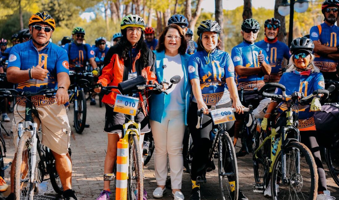 Didim Poseidon Bisiklet Spor Kulübü Bisiklet Festivali’nin Startını Hatice Gençay Verdi Didim Poseidon Bisiklet Spor Kulübü Bisiklet Festivali’nin Startını Hatice Gençay