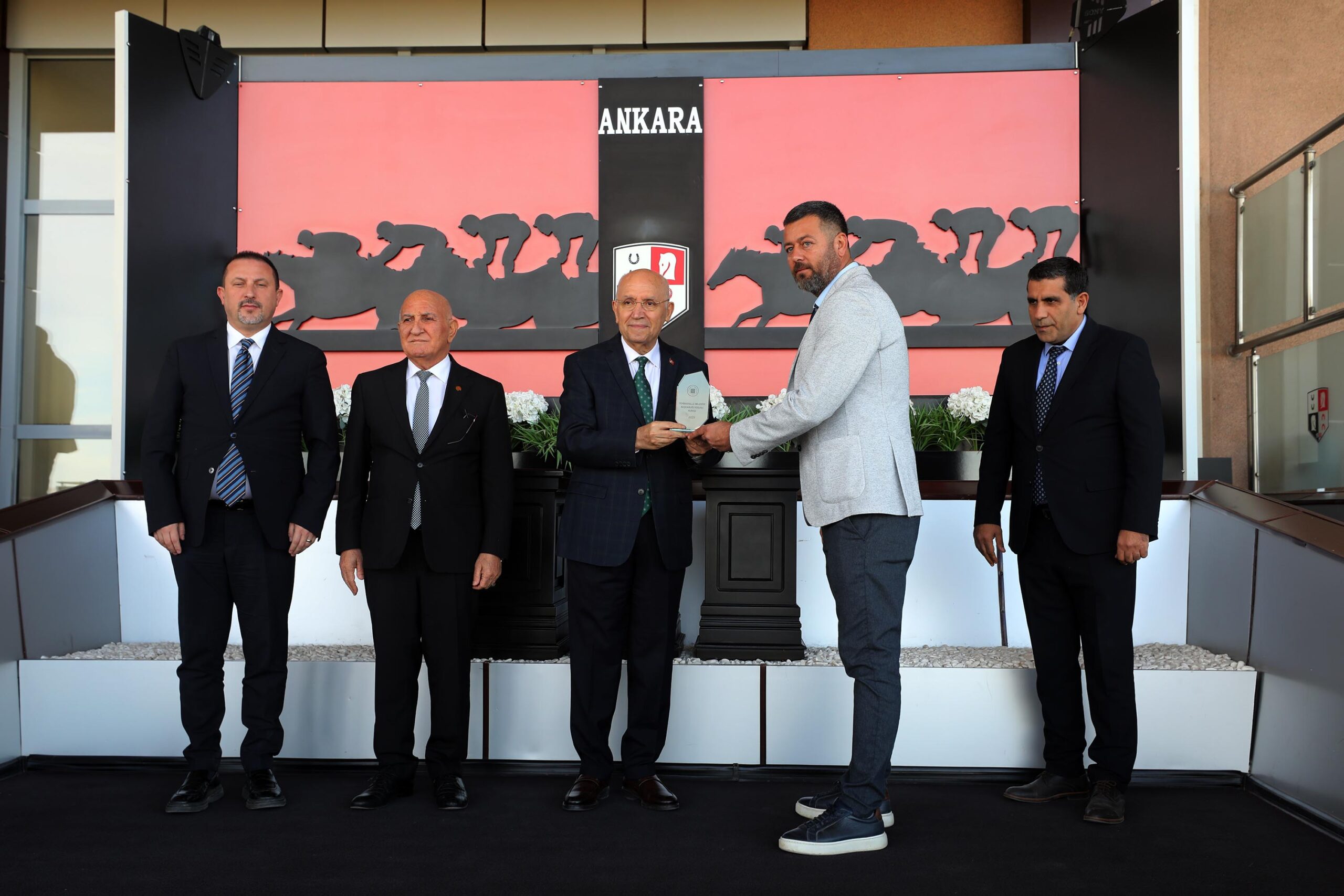 Yenimahalle Belediye Başkanlığı Koşusu’nda Zafer Shiroke’nin Türkiye Jokey Kulübü (TJK)