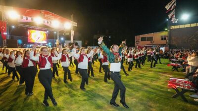 Cumhuriyet’in ilanının 102. yılı, Gaziemir’de kortej ve Merve Mete konseriyle