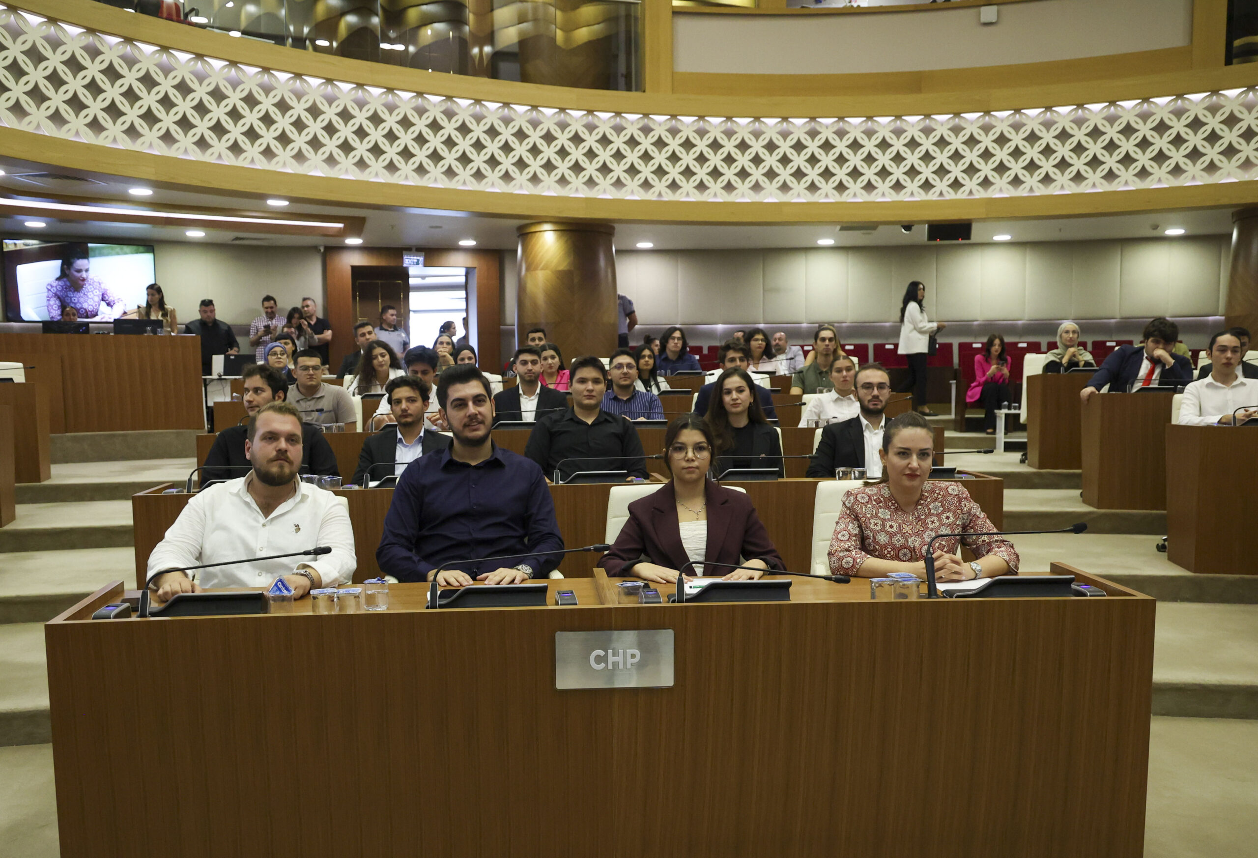 Antalya Büyükşehir Gençlik Meclisi Kentin Geleceğine Işık Tutuyor Antalya Büyükşehir