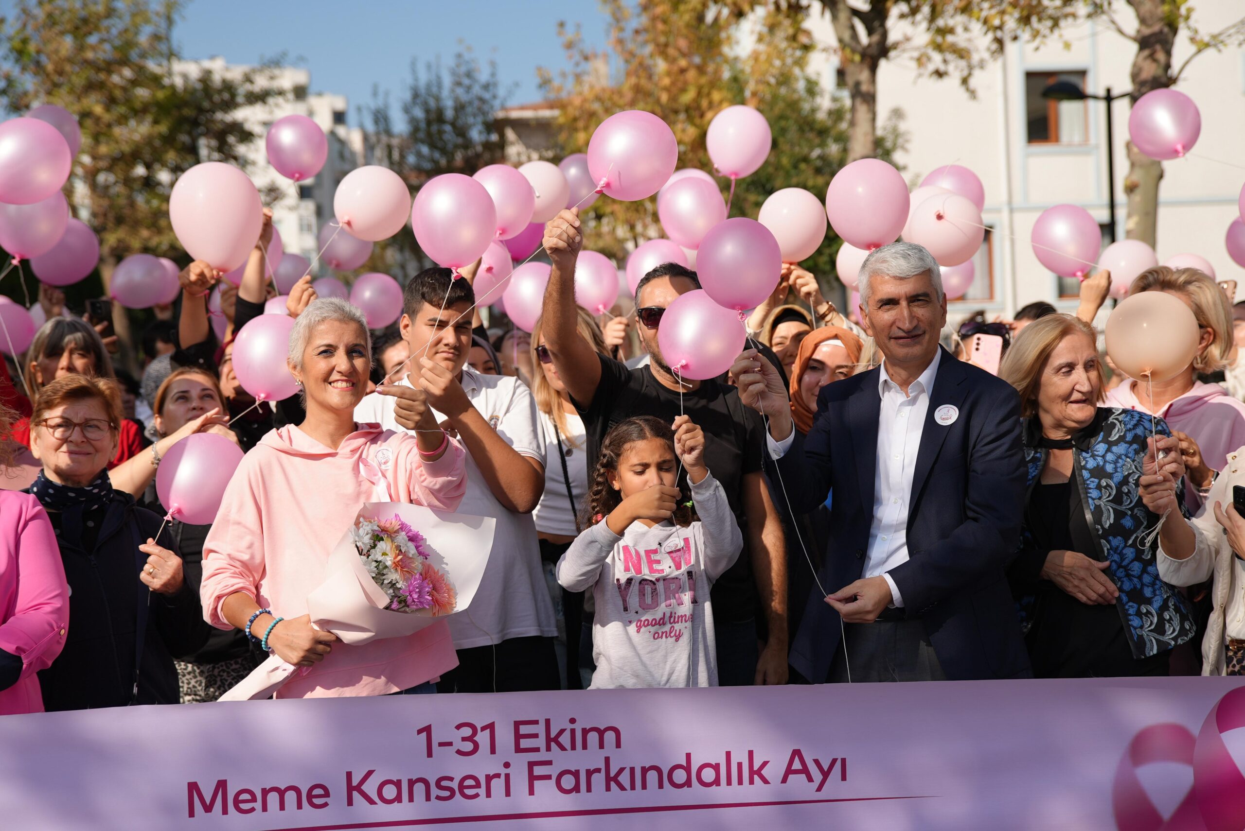 Avcılar Belediyesi, Ekim Ayı Meme Kanseri Farkındalık Ayı etkinlikleri kapsamında,