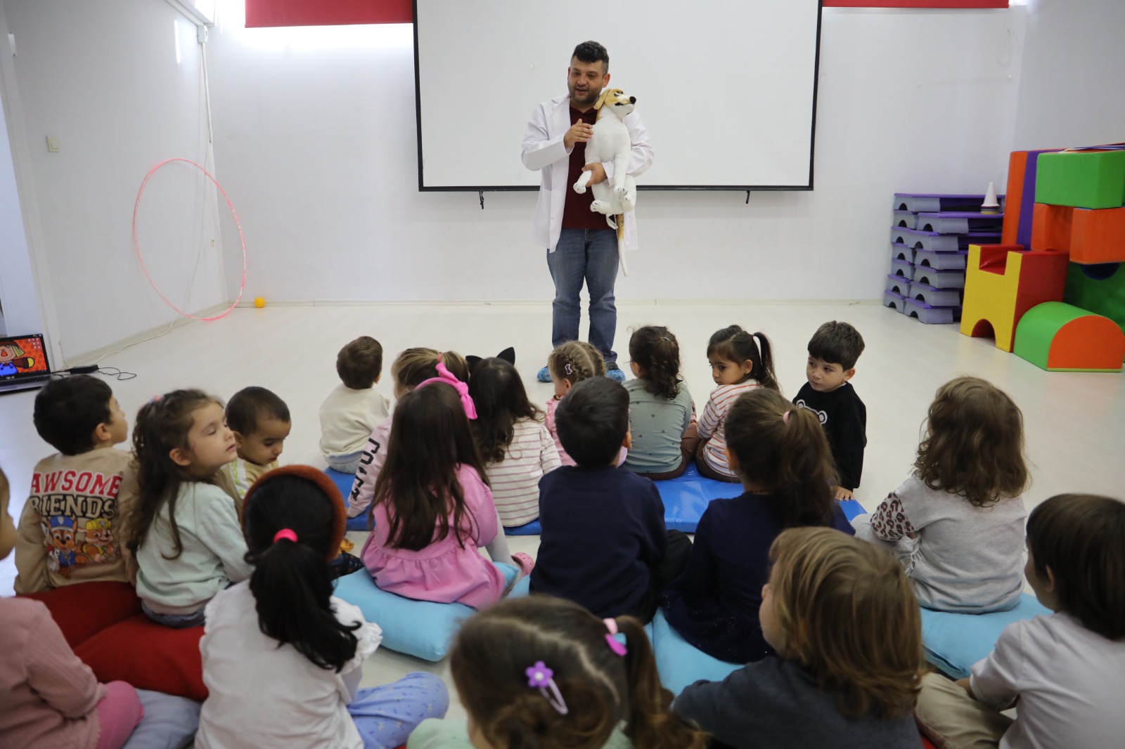 İzmit Belediyesi’nden Miniklere Hayvan Dostu Eğitim Program İzmit Belediyesi, 4