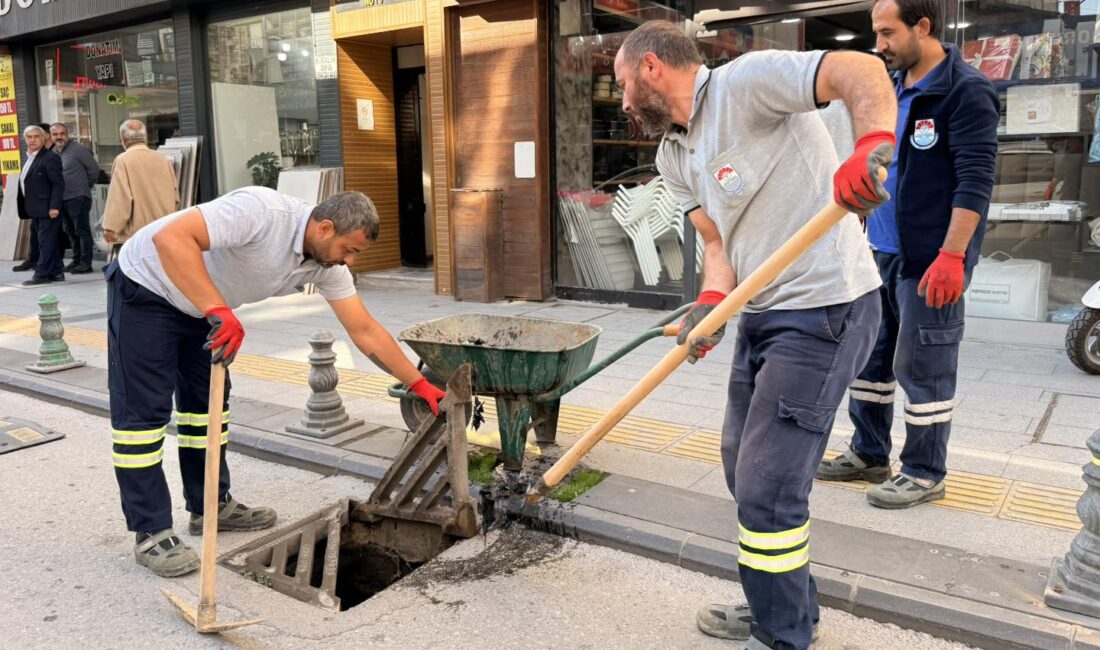 Yalova Belediyesi’nden Yağmur Suyu Hatlarında Yoğun Temizlik Çalışması Yalova Belediyesi’nden Yağmur Suyu Hatlarında Yoğun Temizlik Çalışması Yalova Belediyesi
