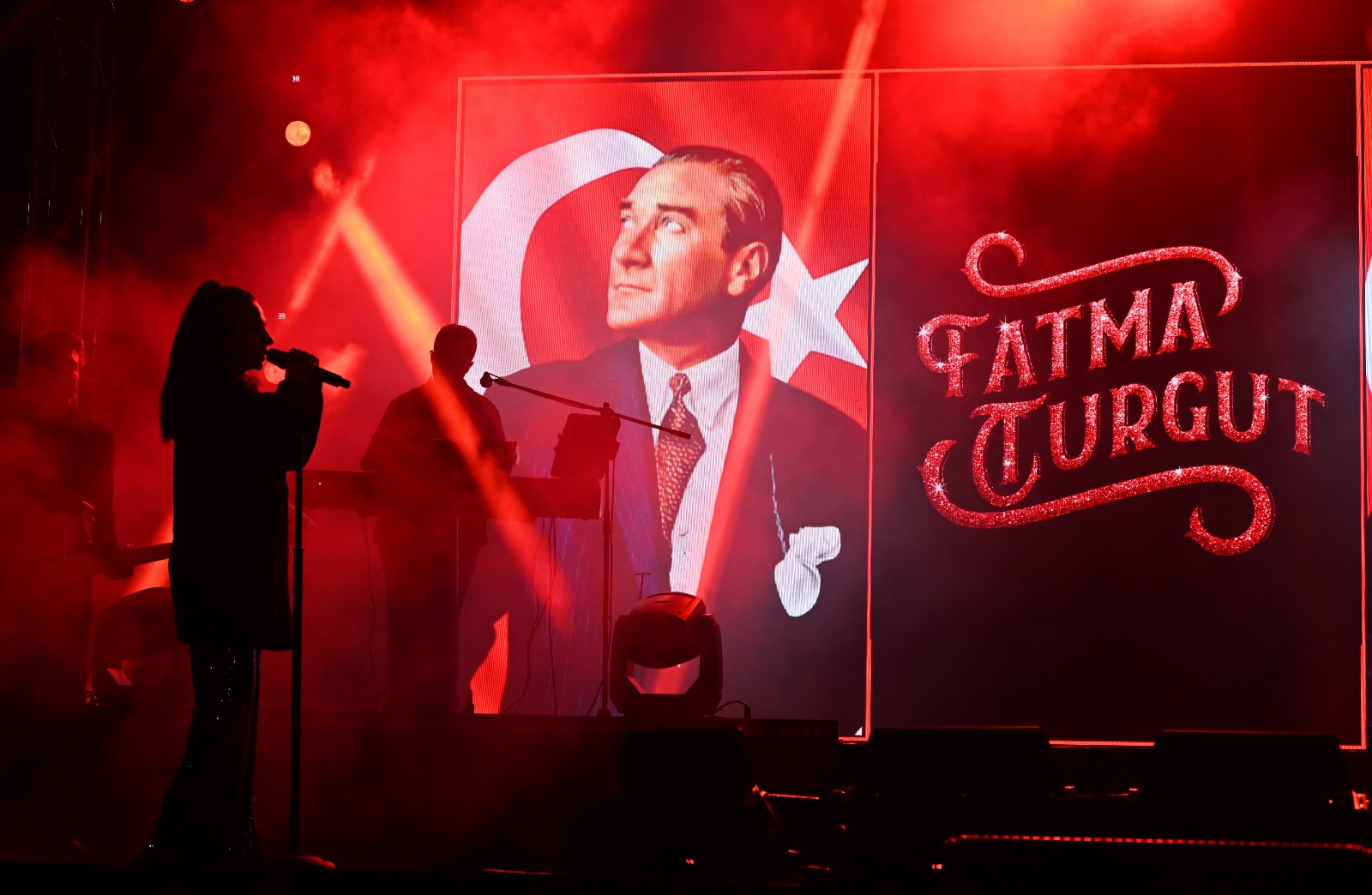 Fatma Turgut Ve Yalovalı Sanatçılardan Unutulmaz Gece Yalova’da 29 Ekim