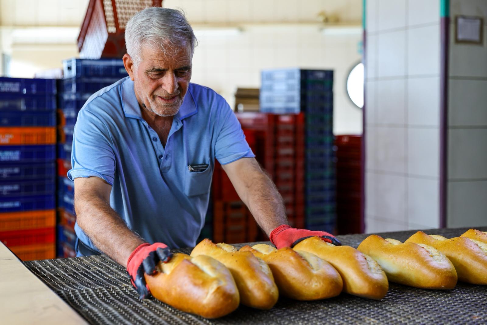 Karabağlar ‘da Yeni Bir Dayanışma Adımı: “Askıda Ekmek” Projesi Başladı