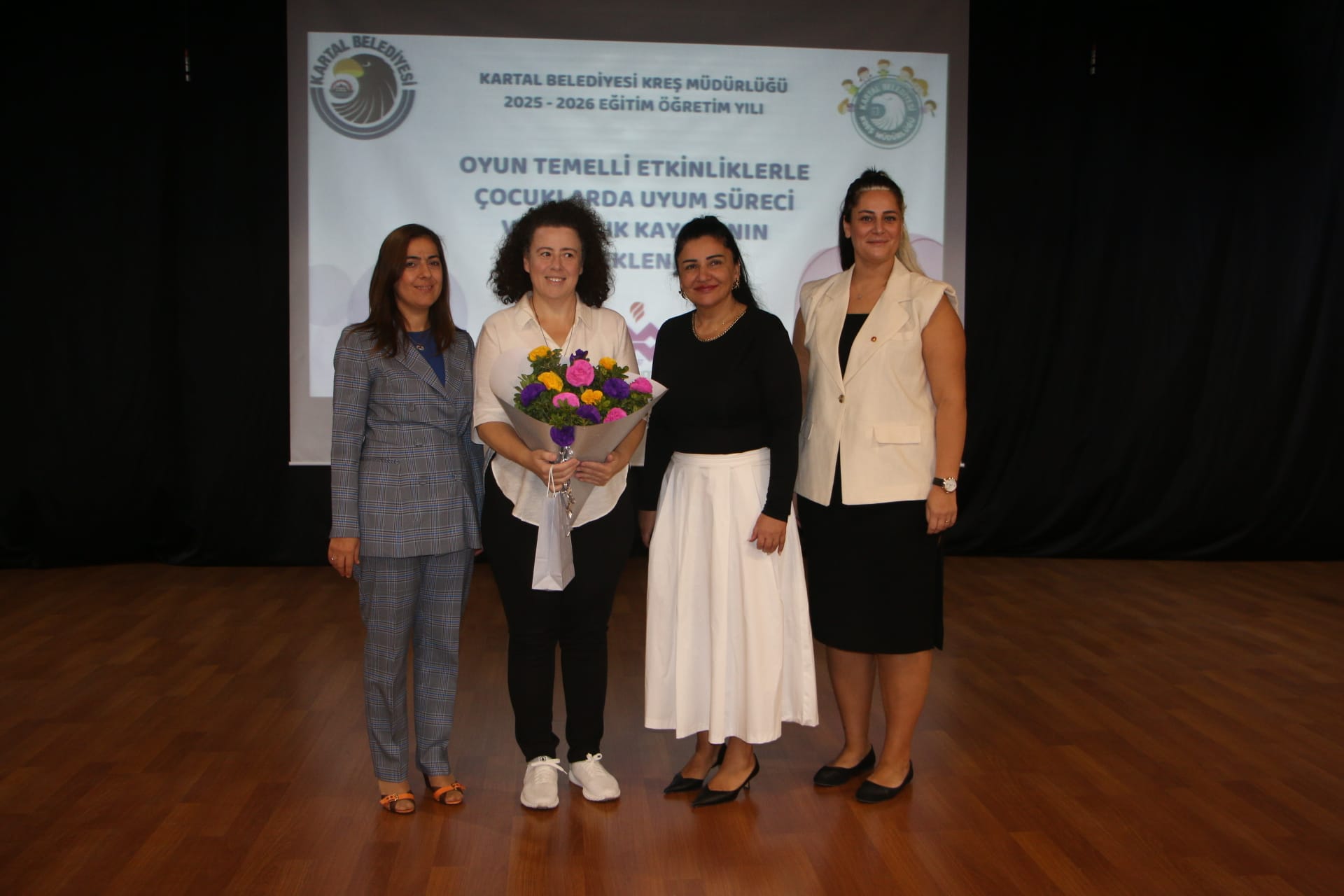 Kartal Belediyesi’nden Velilere Bilgilendirme Toplantısı Kartal Belediyesi, bünyesinde hizmet veren