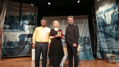 Kartallı Sanatseverler “Seni Alırsa Fırtına” ile Mübadele Dönemine Yolculuk Yaptı