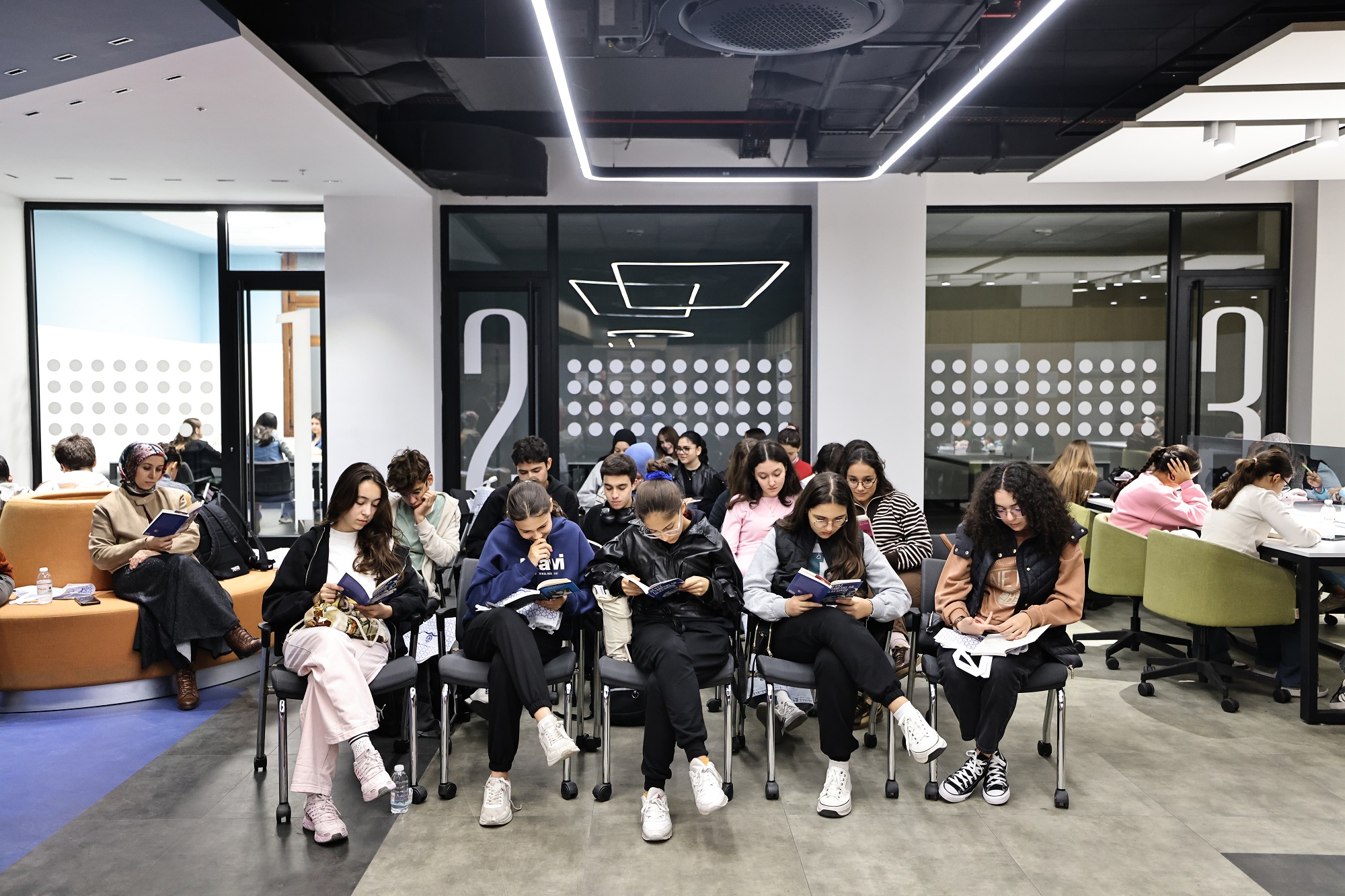 Kitap Tutkunları Cumhuriyet’in 102. Yılında Bir Araya Geldi Denizli Büyükşehir