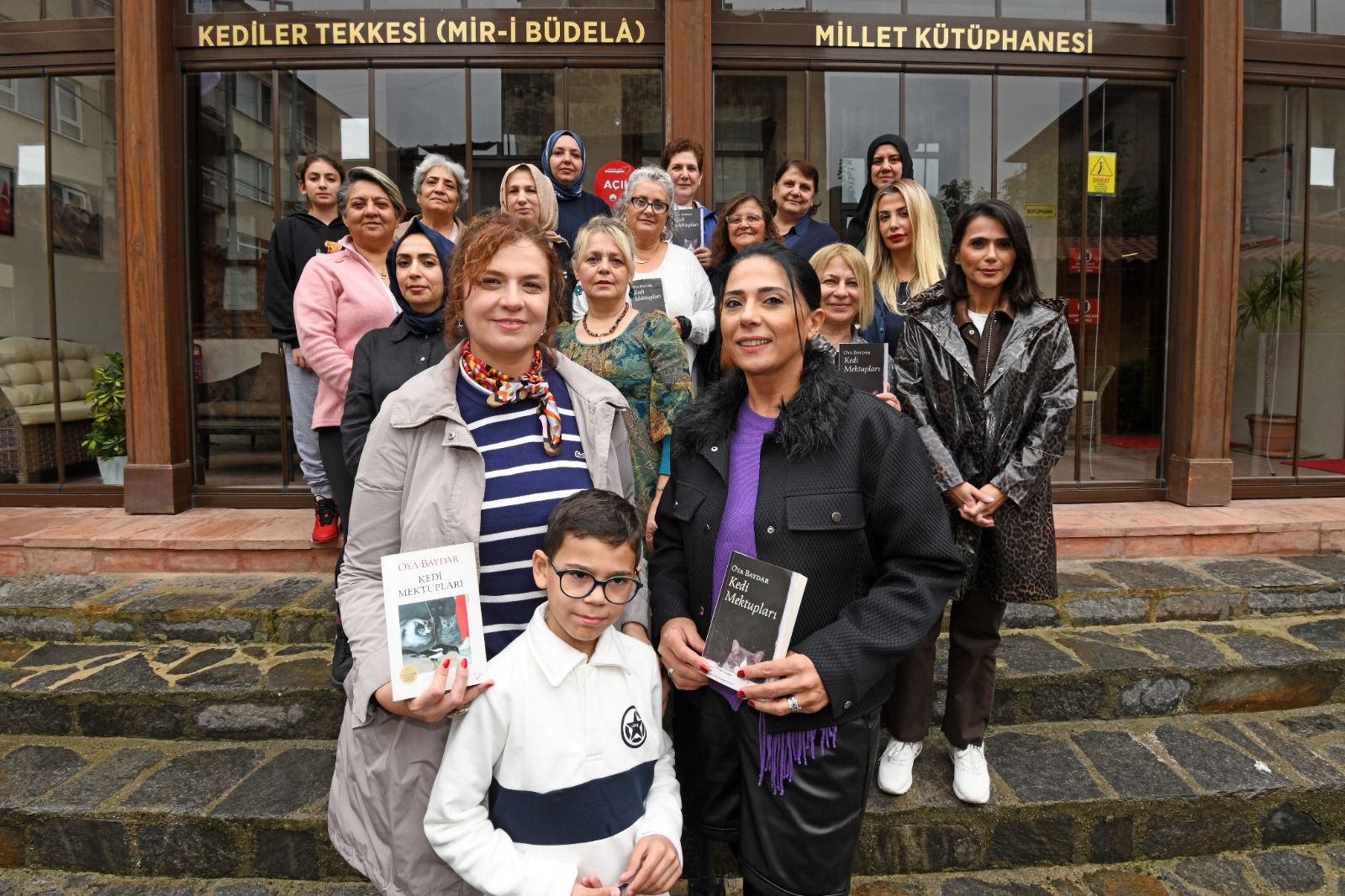 Osmangazi’den Kolektif Okuma Etkinliği Edebiyatseverler Kedili Tekke’de Buluştu Osmangazi Belediyesi’nin