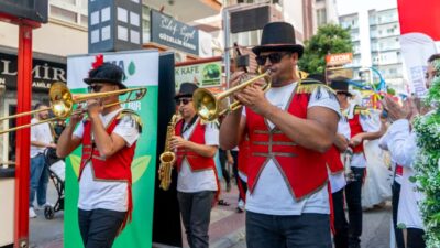 Kushimoto Sokak Sanatçıları Festivali Bu Yıl Da On Binlerce Kişiyi
