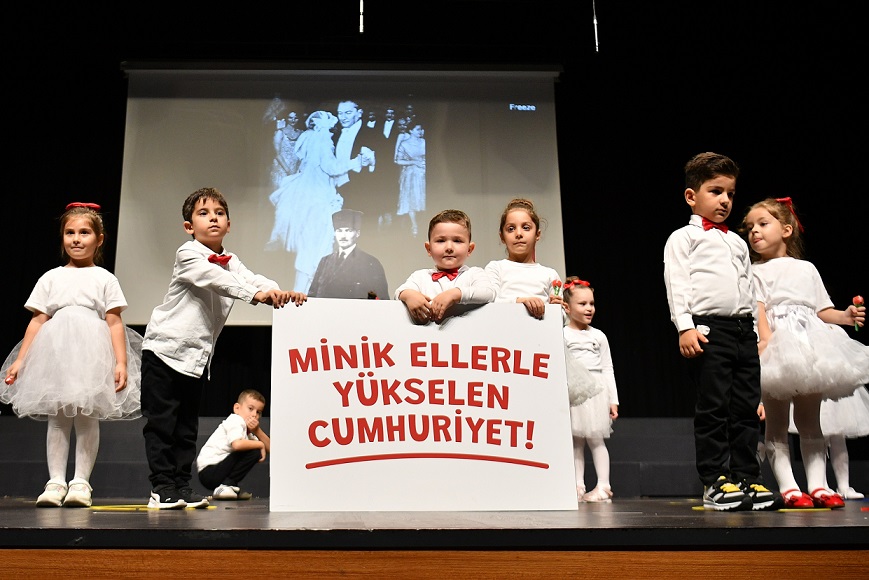 Beylikdüzü Belediyesi’ne bağlı gündüz çocuk bakımevlerinde eğitim gören öğrenciler,
29 Ekim